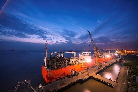 LNG储存及再气化装置驳船